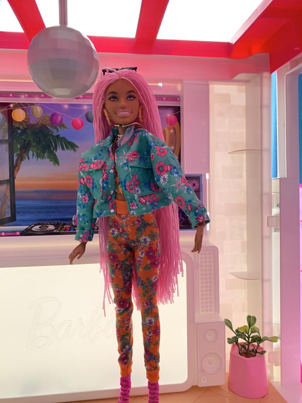 Barbie Extra in her Barbie House!