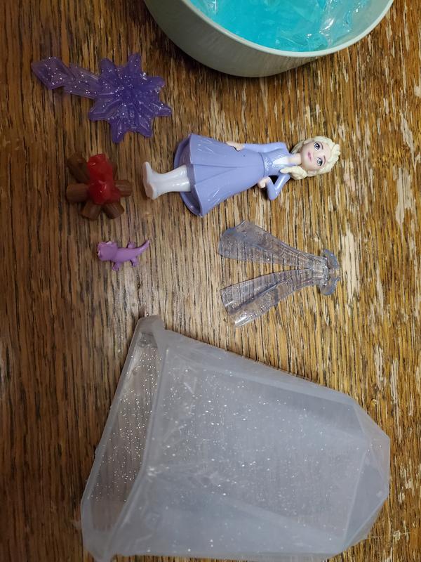 Elsa and accessories