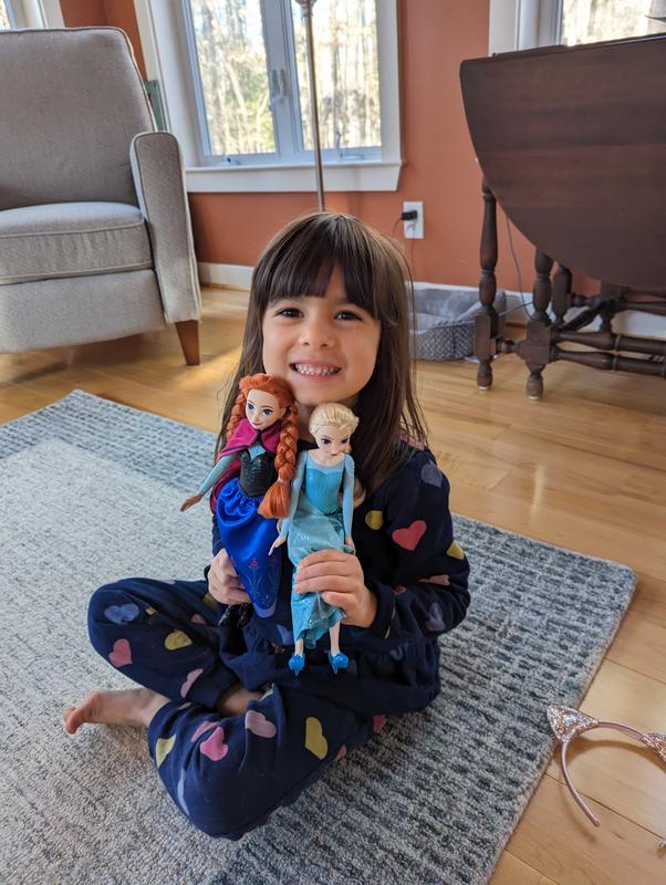 We love Elsa and Anna!