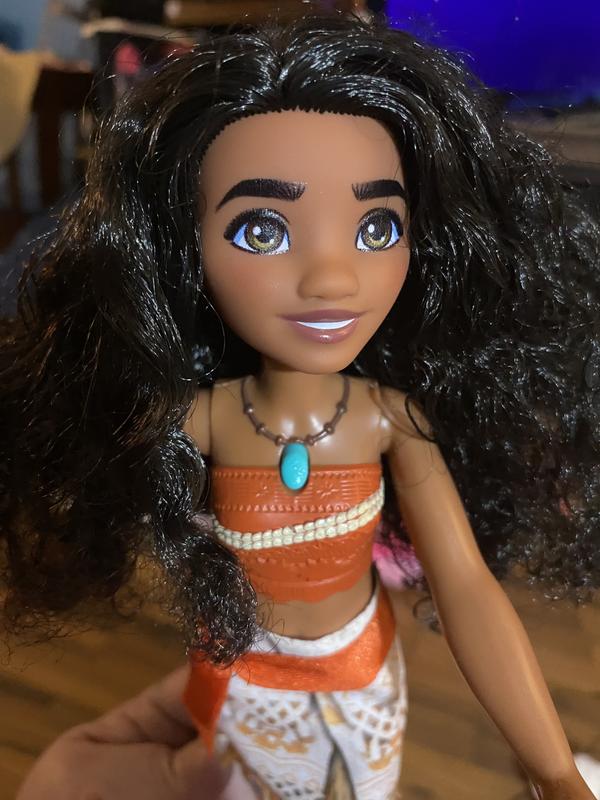 Her pendant plays the same, short music clip.