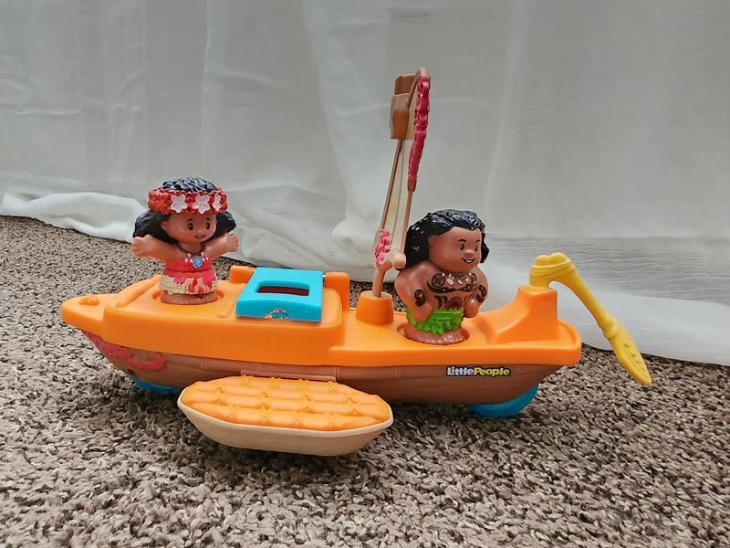 Fisher-Price Little People Toddler Toys Disney Princess Moana & Maui's  Canoe Sail Boat with 2 Figures for Ages 18+ Months