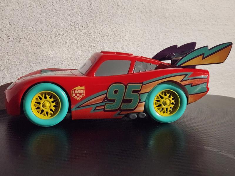 Customer photo for "Lightning mcqueen kachow"