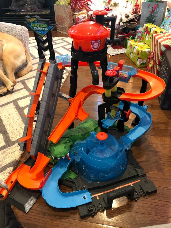 hot wheels ultimate gator car wash playset