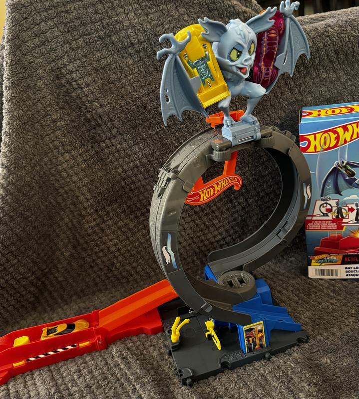 Customer carousel item 12.