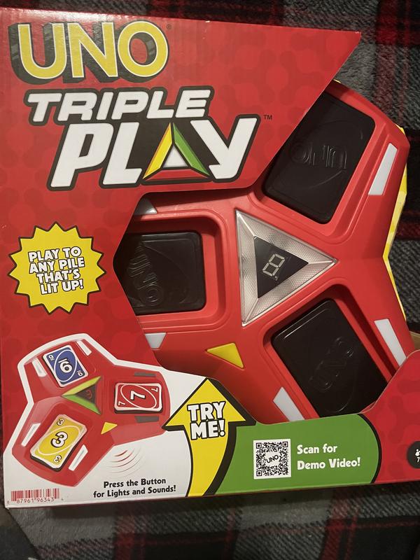 Mattel Games UNO Triple Play Family Card Game with Card-Holder Unit with 3  Modes, Lights & Sounds & 112 Cards for Kid, Teen, Family & Adult Game  Night, Gift for Ages 7