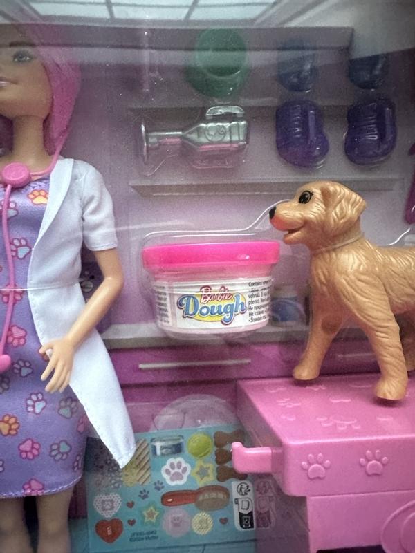 comes with playdoh to make casts