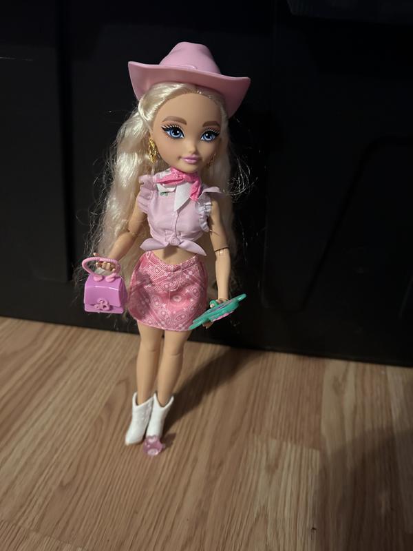 Customer photo for "Farm girl, shopping, or rodeo night she has it all"