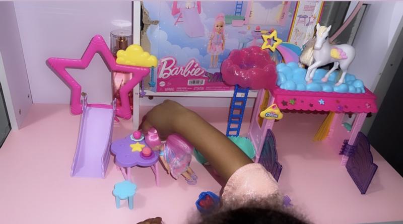 Barbie A Touch of Magic Chelsea Doll Playset with Baby Pegasus