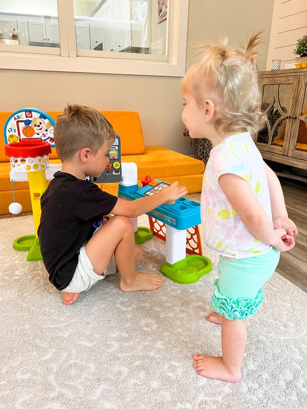 Observing big brother play