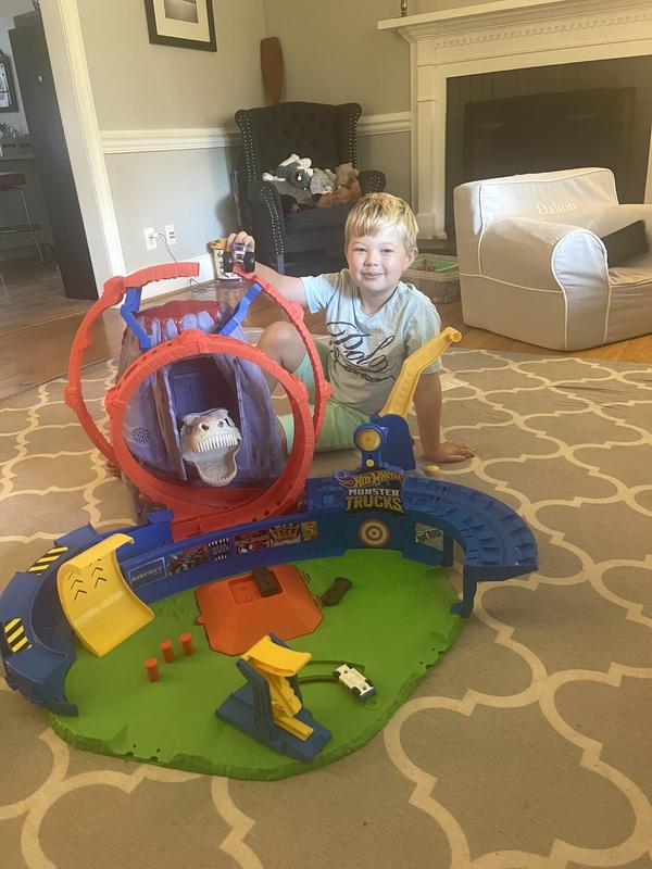 It’s a big play set!