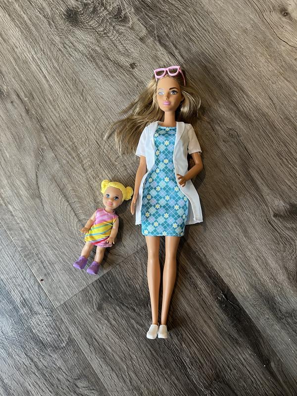 BARBIE DENTISTA DOLL PLAYSET + ACCESSORI BAMBOLINA BARBIE STUDIO DENTISTICO  CON BAMBINA SU POLTRONA 3+ANNI MATTEL - Parole e Pensieri