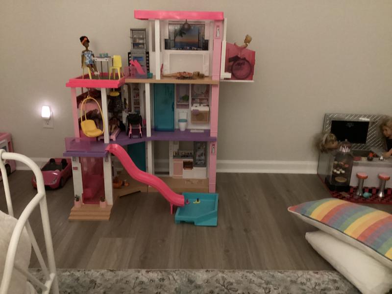 It’s a great dollhouse and it’s got everything it needs and my daughter loves it so much more than anything else and she’ll never get rid of it till she is 13 Barbie is the best thing in the world thank you so much Mattel she loves it so much