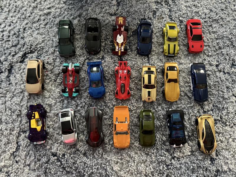 Hot Wheels® 20 Car Pack | Kaplan Early Learning