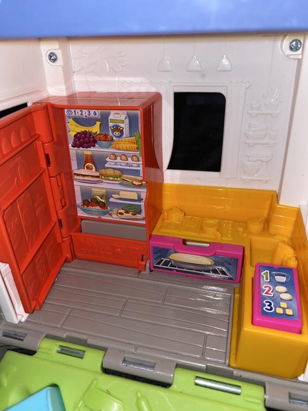 The recipe book is pretty cool and the things in the fridge are nice and colorful!