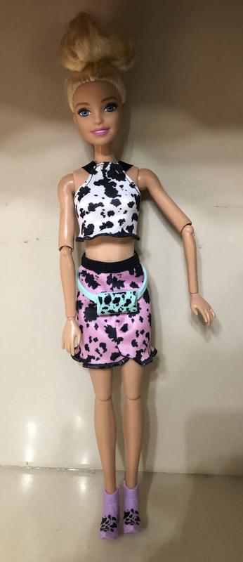 Mattel - Barbie Fashion Pack - HJT18 - Ensemble tenue de vêtements pour  poupée - haut et jupe d'inspiration western avec son joli imprimé vache -  Accessoire poupée - Achat & prix