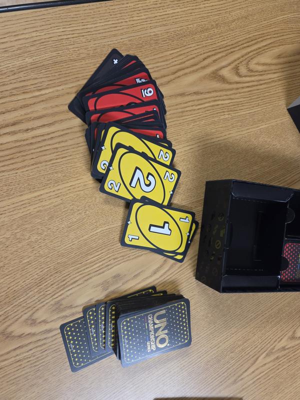 Customer photo for "Step your UNO tournament play with this set"