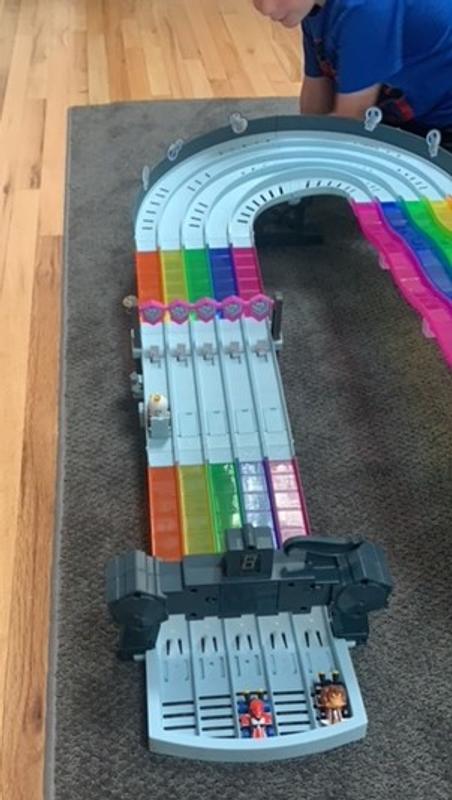 King Boo stopped by obstacle