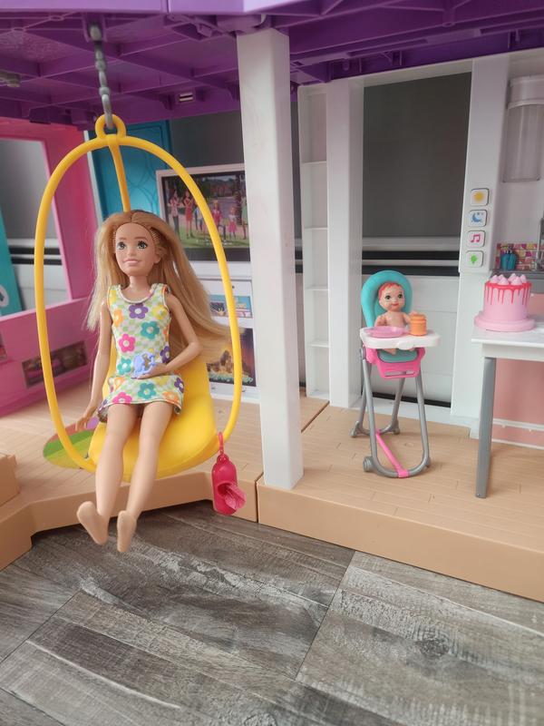 Photo from Cute Barbie Babysitter