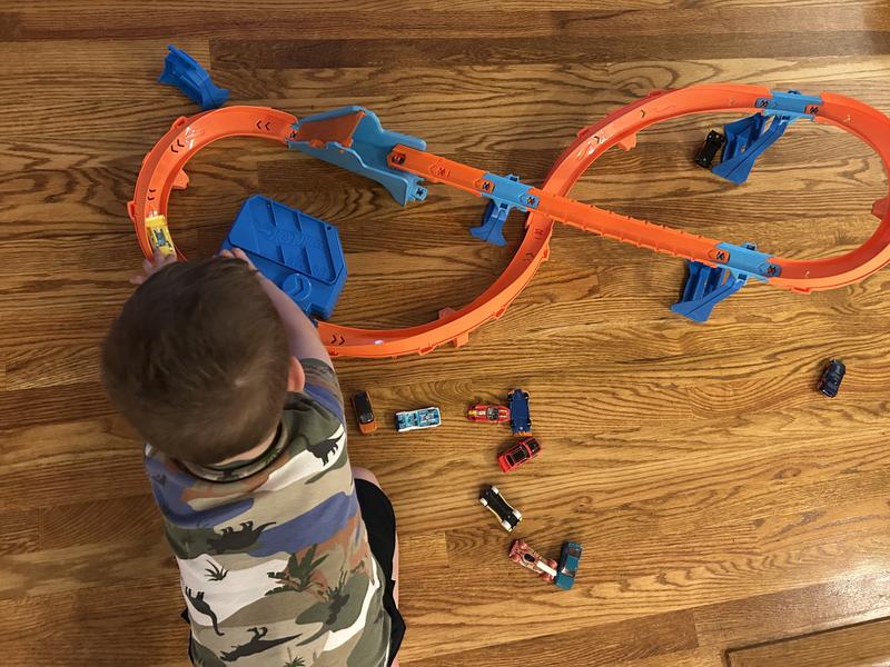 Customer photo for "Hot Wheels Speedway"