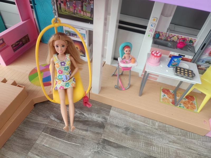 Photo from Cute Barbie Babysitter