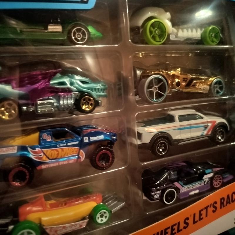 Customer photo for "8 car pack"