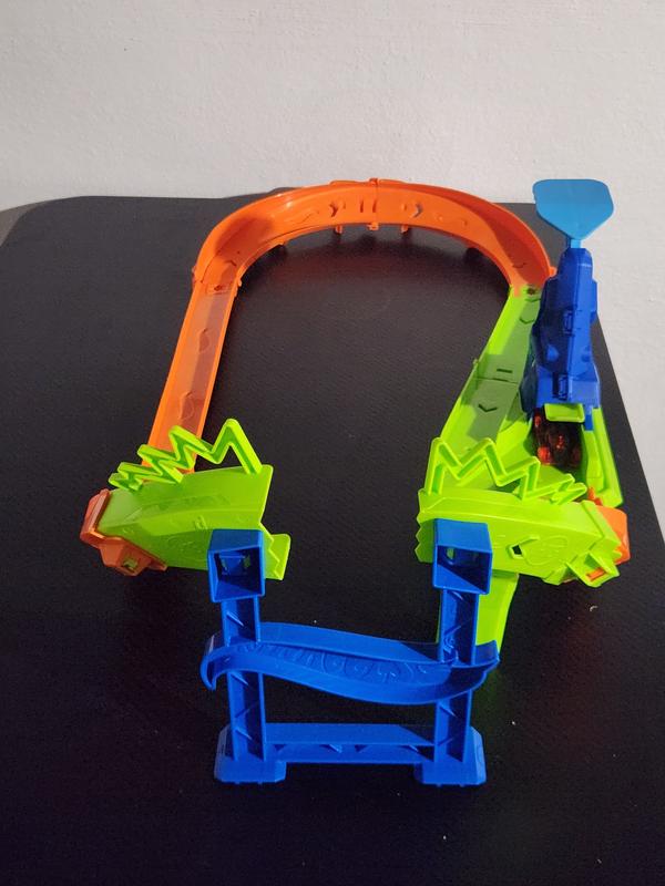 Customer photo for "Hit stunt track"