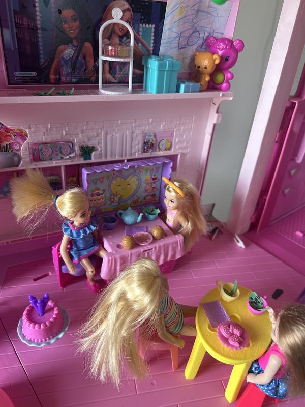 Customer carousel item 9.