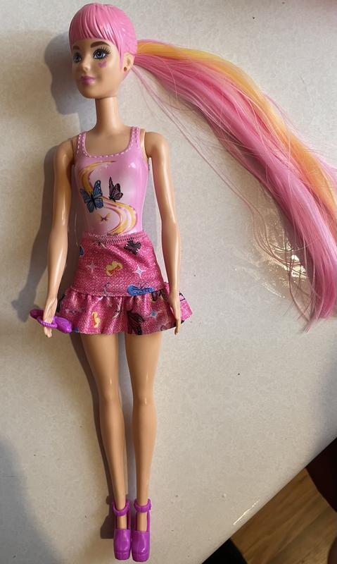 Barbie review online color