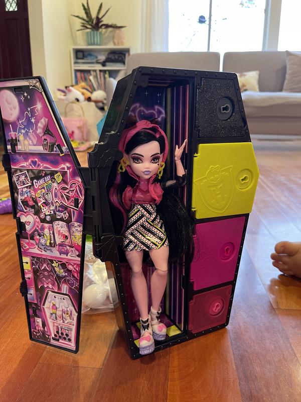 Monster High 12.75'' Skulltimate Secrets Neon Frights Draculaura