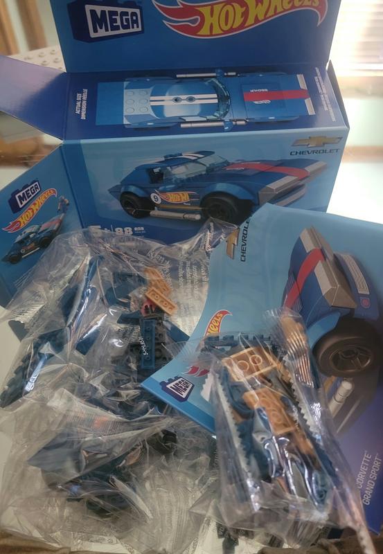 MEGA Hot Wheels ’17 Camaro Real Racecar Building Set