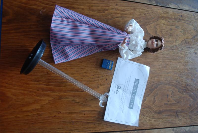 Showing everything that comes inside the box.