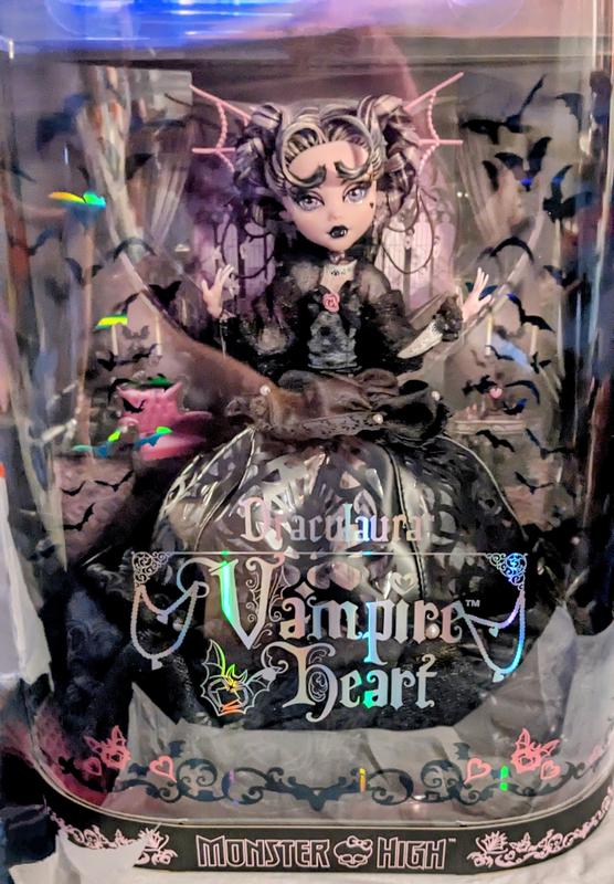 Monster High Doll | Draculaura Vampire Heart | MATTEL