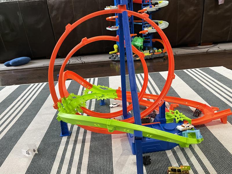 Hot Wheels Cars, Epic Crash Dash Track Set