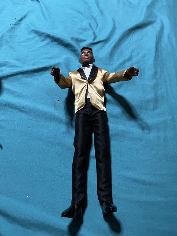 Ken just chilling waiting for the party