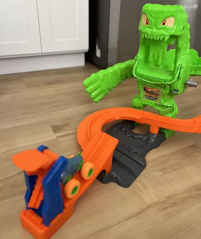 Customer photo for "One of my daughters favorite Hot Wheels tracks!"
