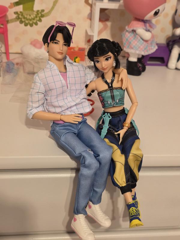 Customer photo for "Jinu K-pop Fashion Doll"