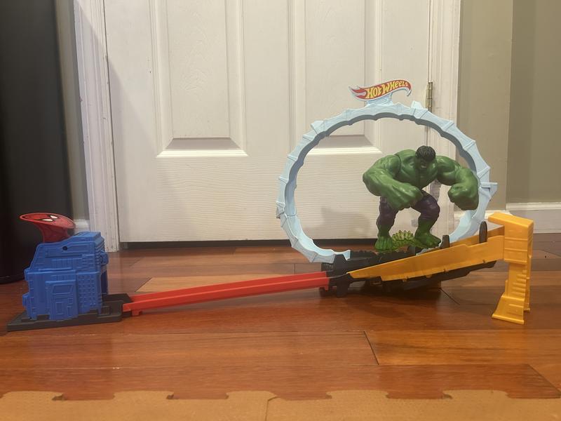 Customer photo for "Hot wheels Spider-man & Hulk track"