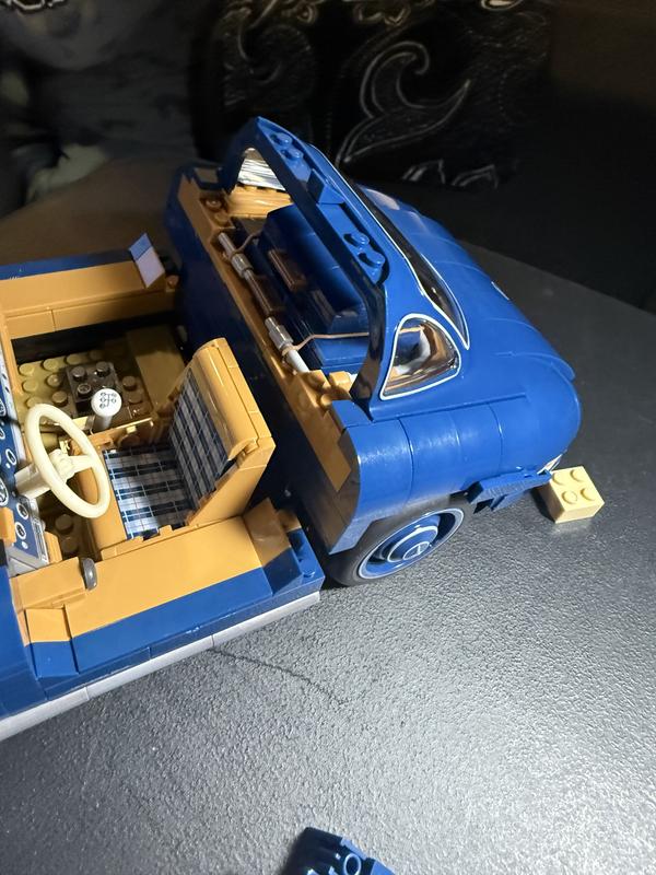 Customer carousel item 8.