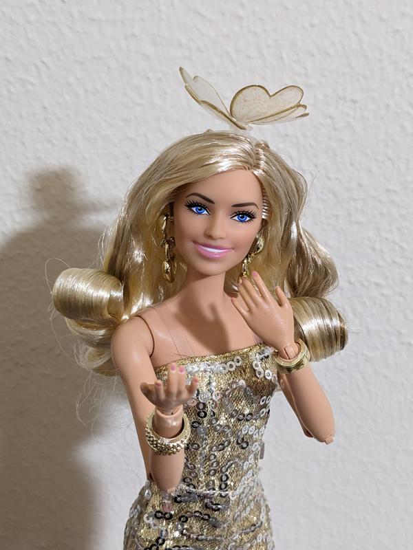 Barbie The Movie Collectible Doll, Margot Robbie as Barbie in Gold Disco  Jumpsuit 