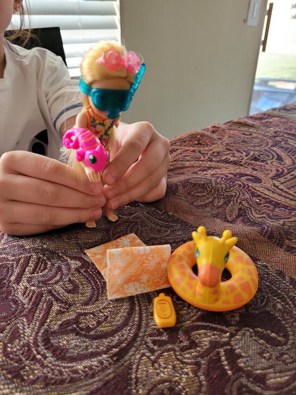 Cute Chelsea, ready for the pool