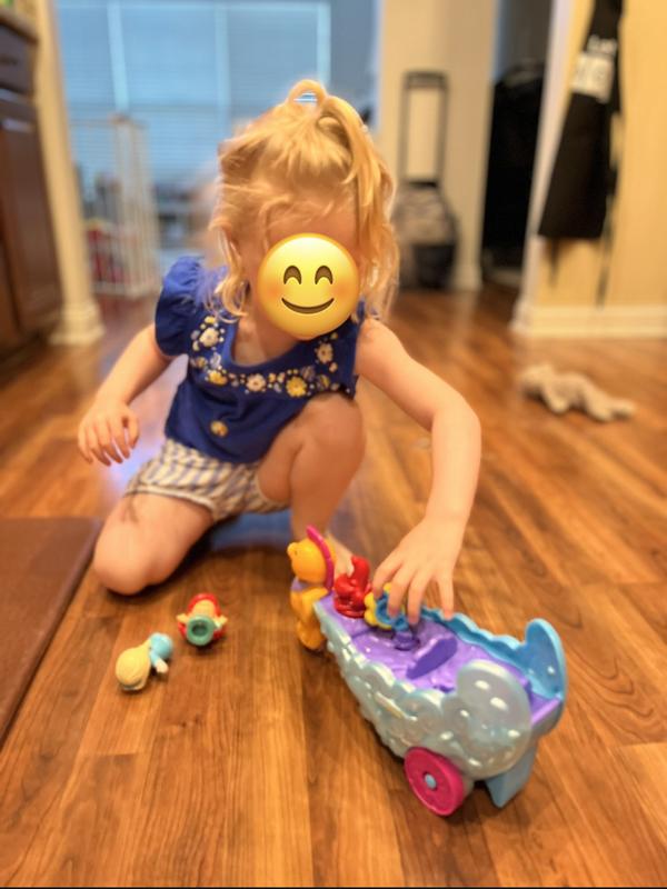 It’s easy to pop the figures in and out