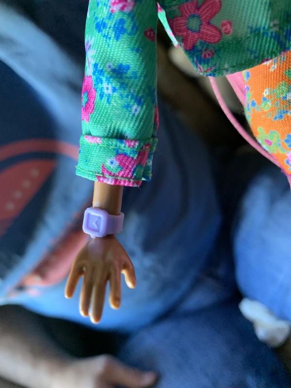 Barbie extras wristwatch, cool accessory! And her movable wrists!