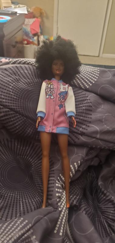 Barbie Fashionistas Doll #156 with Brunette Afro & Blue Lips Wearing  Graphic Coat Dress & Yellow Shoes, Toy for Kids 3 to 8 Years Old