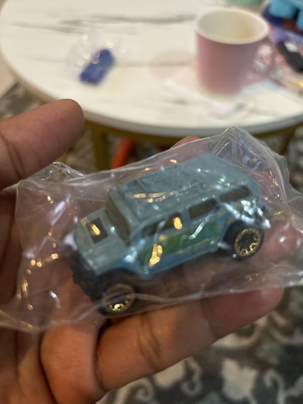 Hot Wheels Color Reveal 2 Pack Of Vehicles With Surprise Reveal &  Color-Change Feature