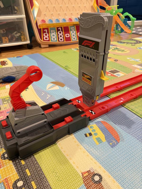 Customer photo for "Very cool Formula 1 Themed Hot Wheels Track!"