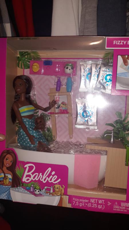 Barbie with her tub!