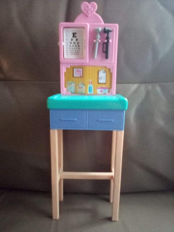 Eye chart on the other side