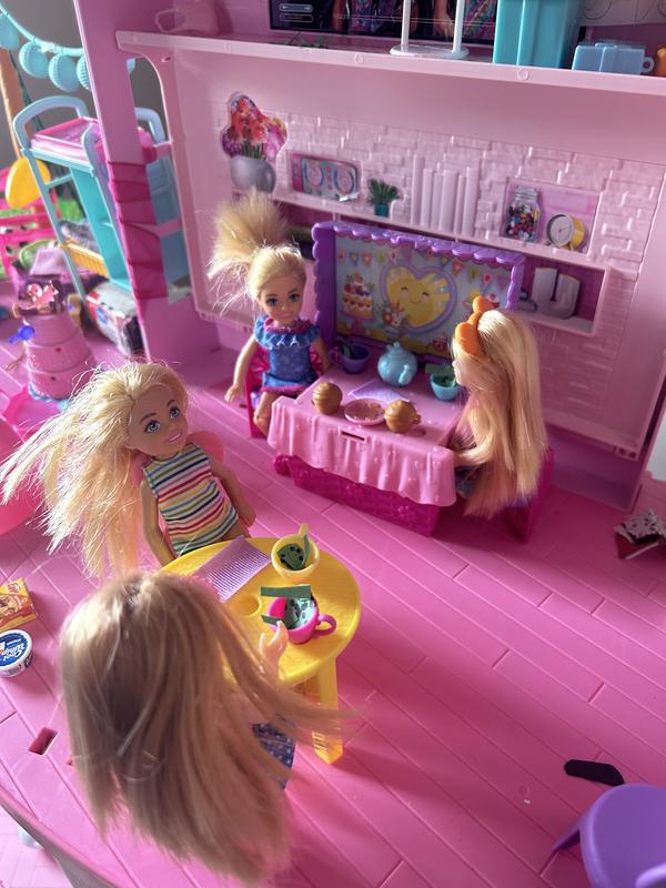 Customer carousel item 8.