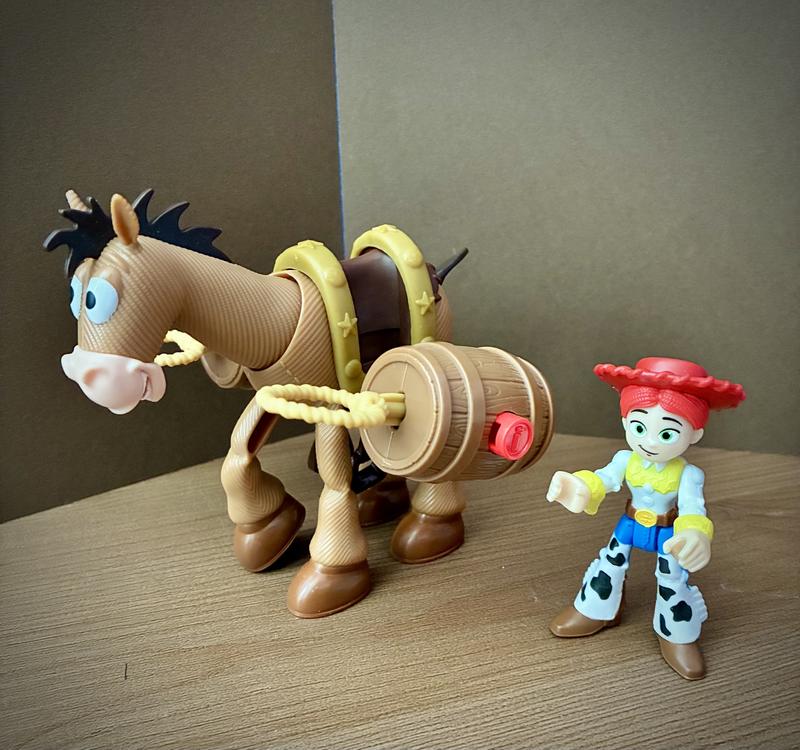 Customer carousel item 4.