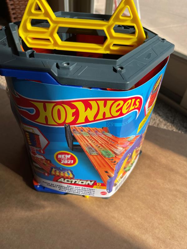 Hot Wheels Roll Out Raceway Track Set and Car